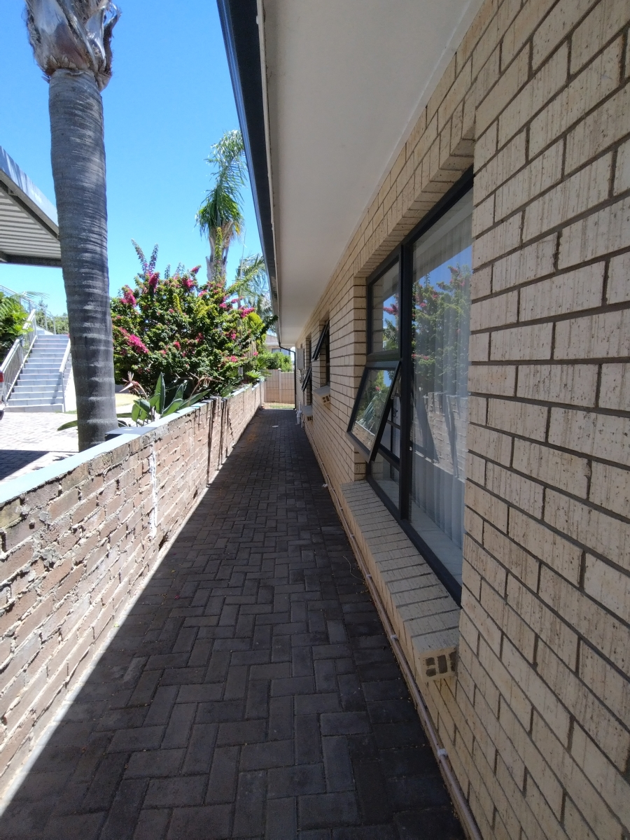 3 Bedroom Property for Sale in Wavecrest Eastern Cape